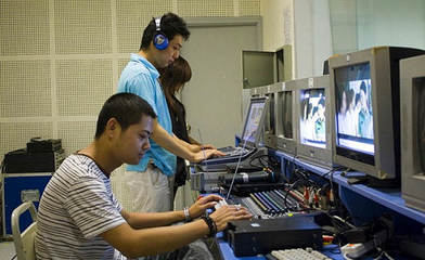 走进陕西华山技师学院影视节目策划专业 培育创意人才，点亮荧屏梦想